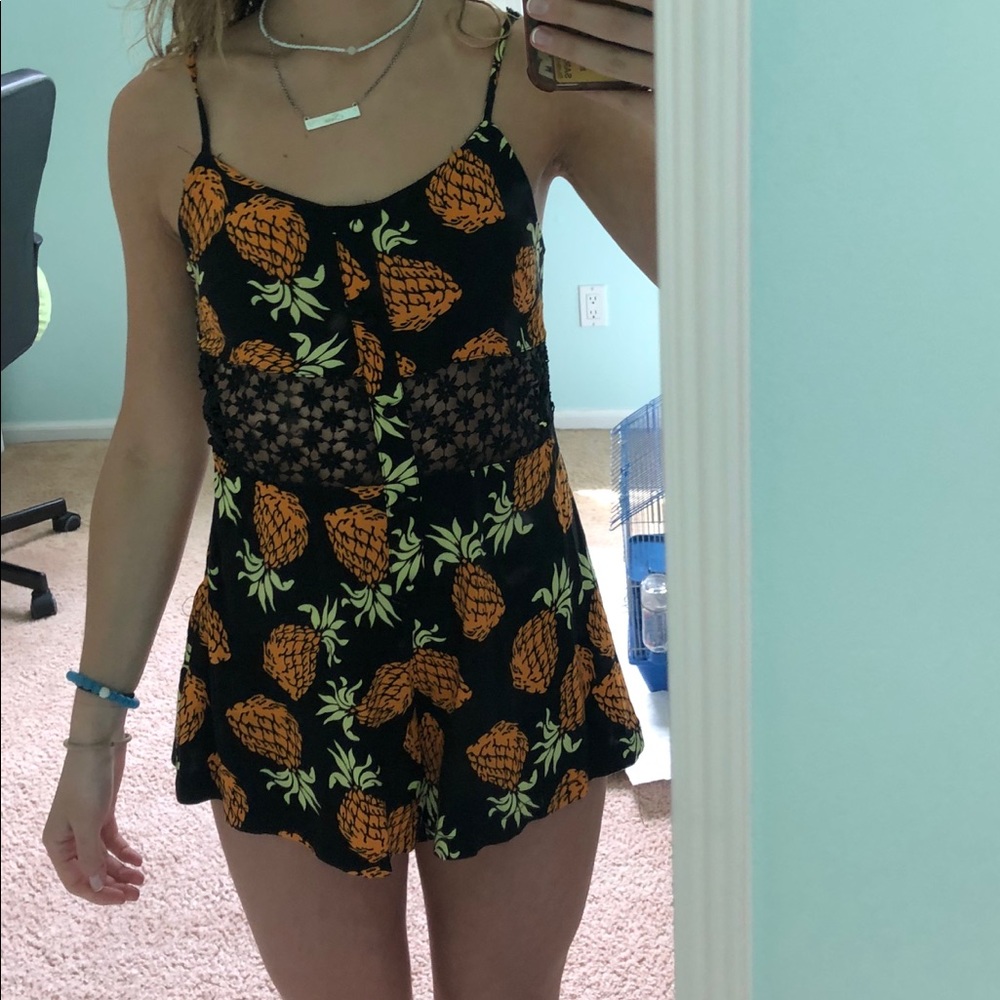 UK2LA PINEAPPLE PRINTED ROMPER WITH CROCHET DETAIL